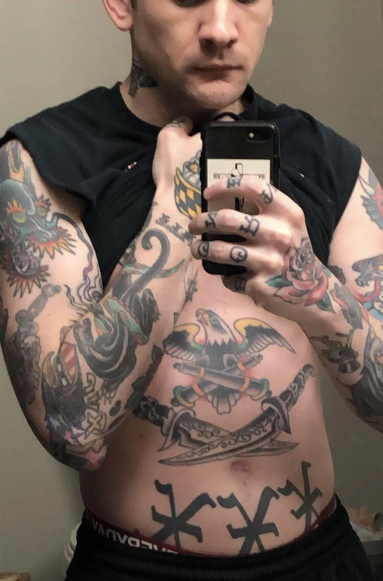 👋👋👋 posted by intoexile__