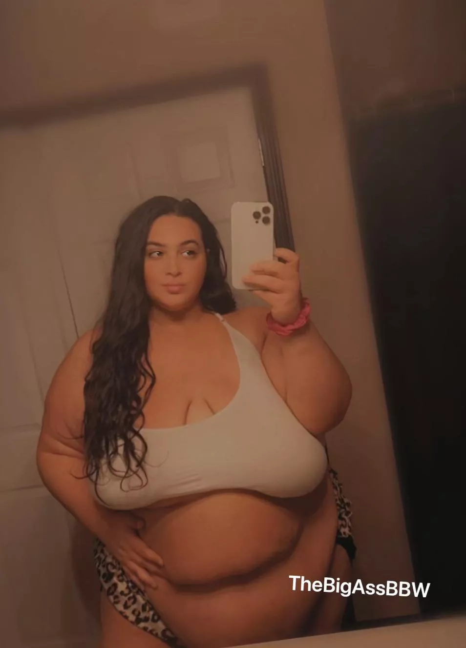 😘 posted by TheBigAssBBW