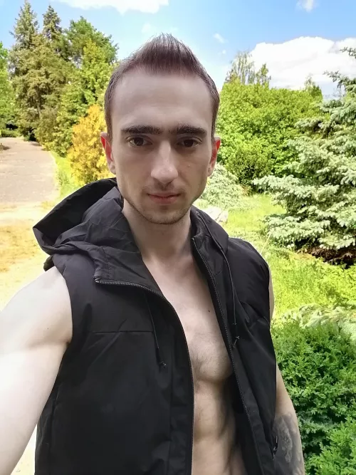 😊🌄 by Global_Ad_7302