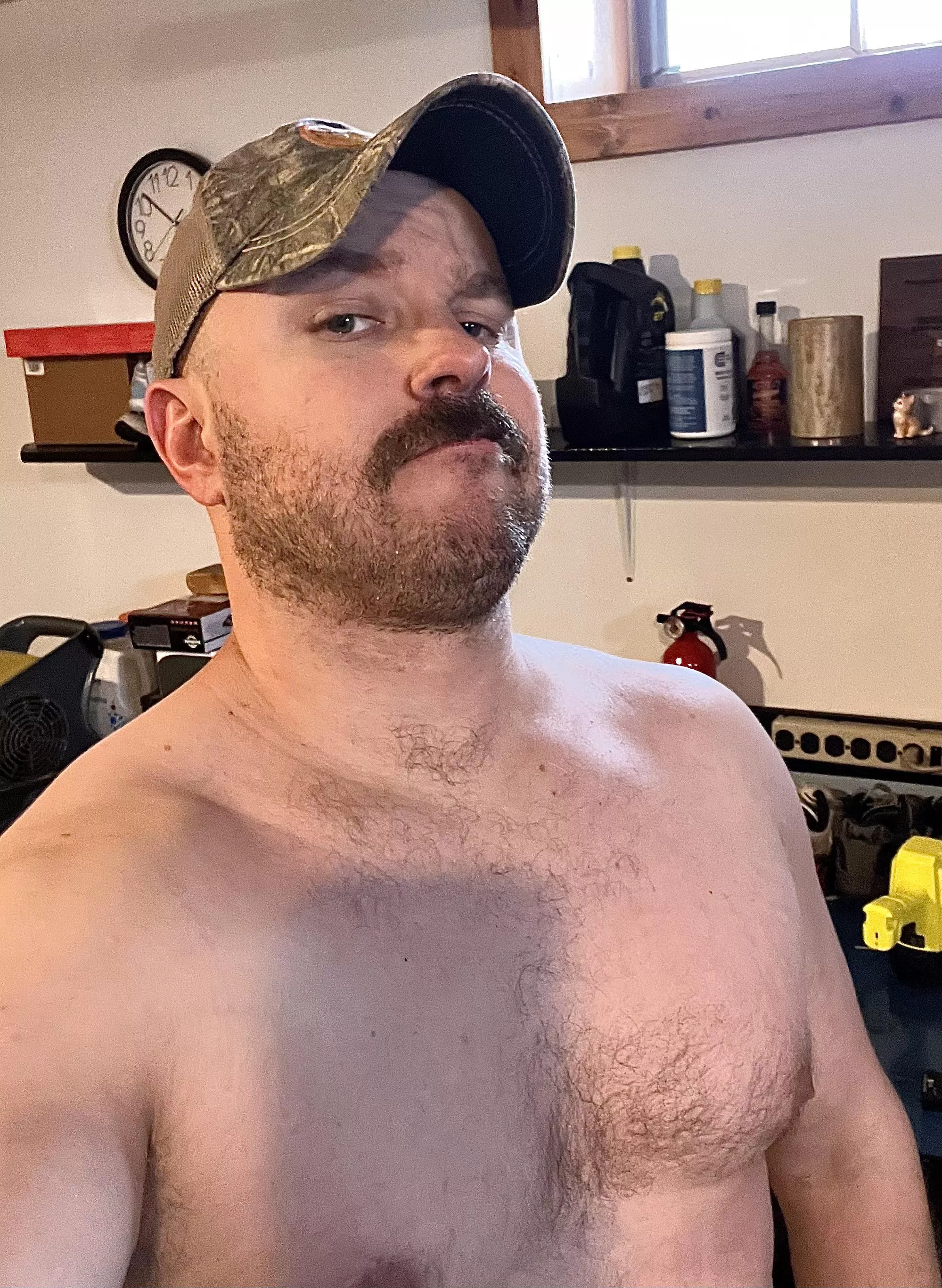 🐻😏 posted by camohatjock