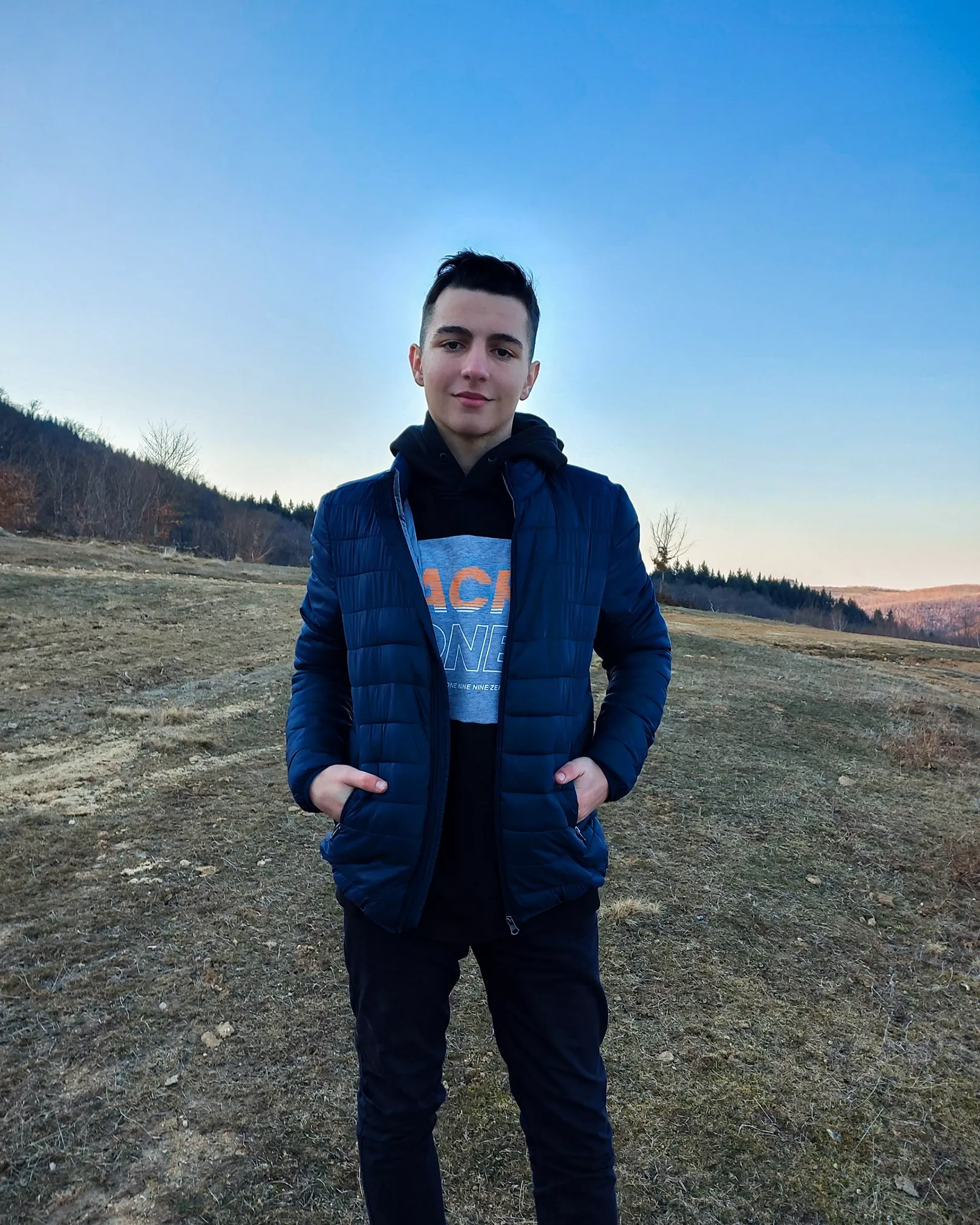 ☀️🥰🏔 posted by Adryan_NS