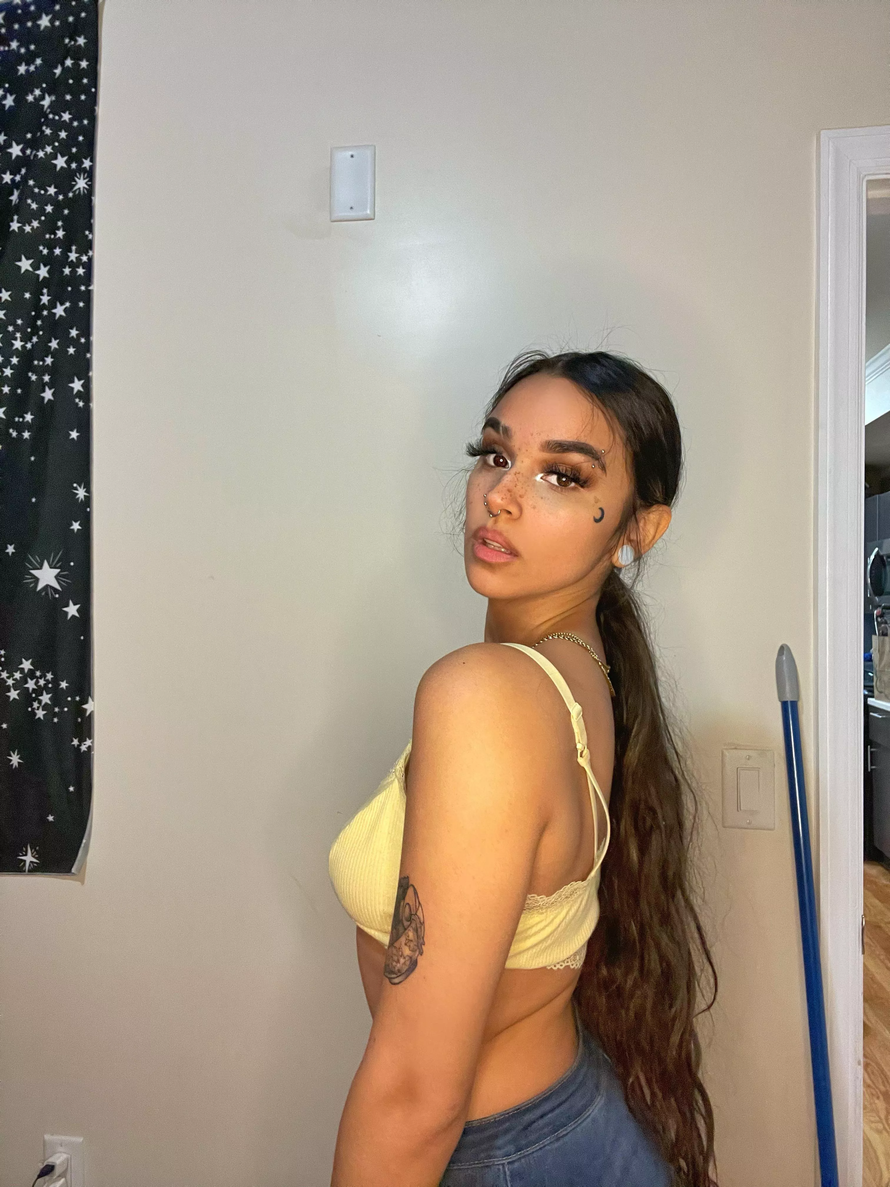 🌻 posted by ViewDesperate3226