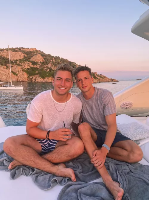 ⛵️ by RevolutionaryPick8