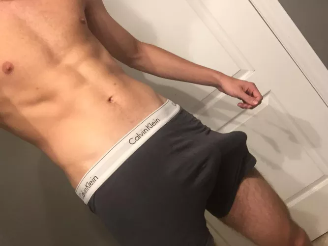 🤭🤭 by Brrreddit01