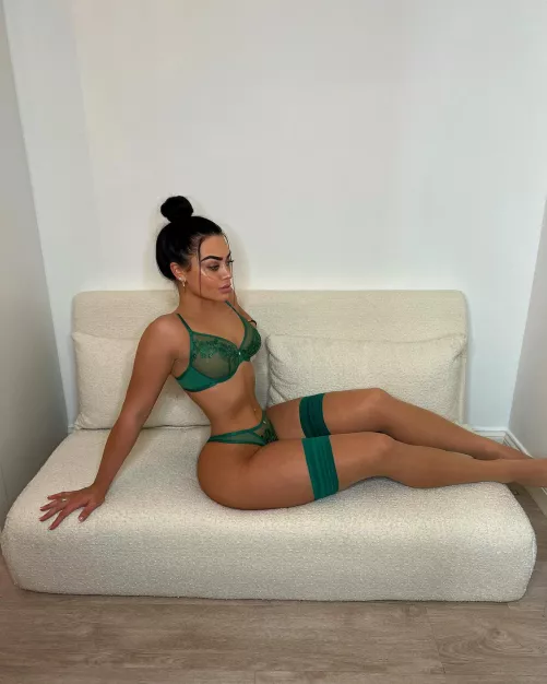 💚💚 by EquippedRaider