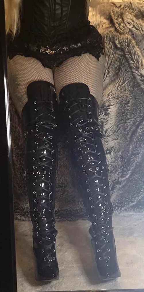 👢 by SweetheartLatex
