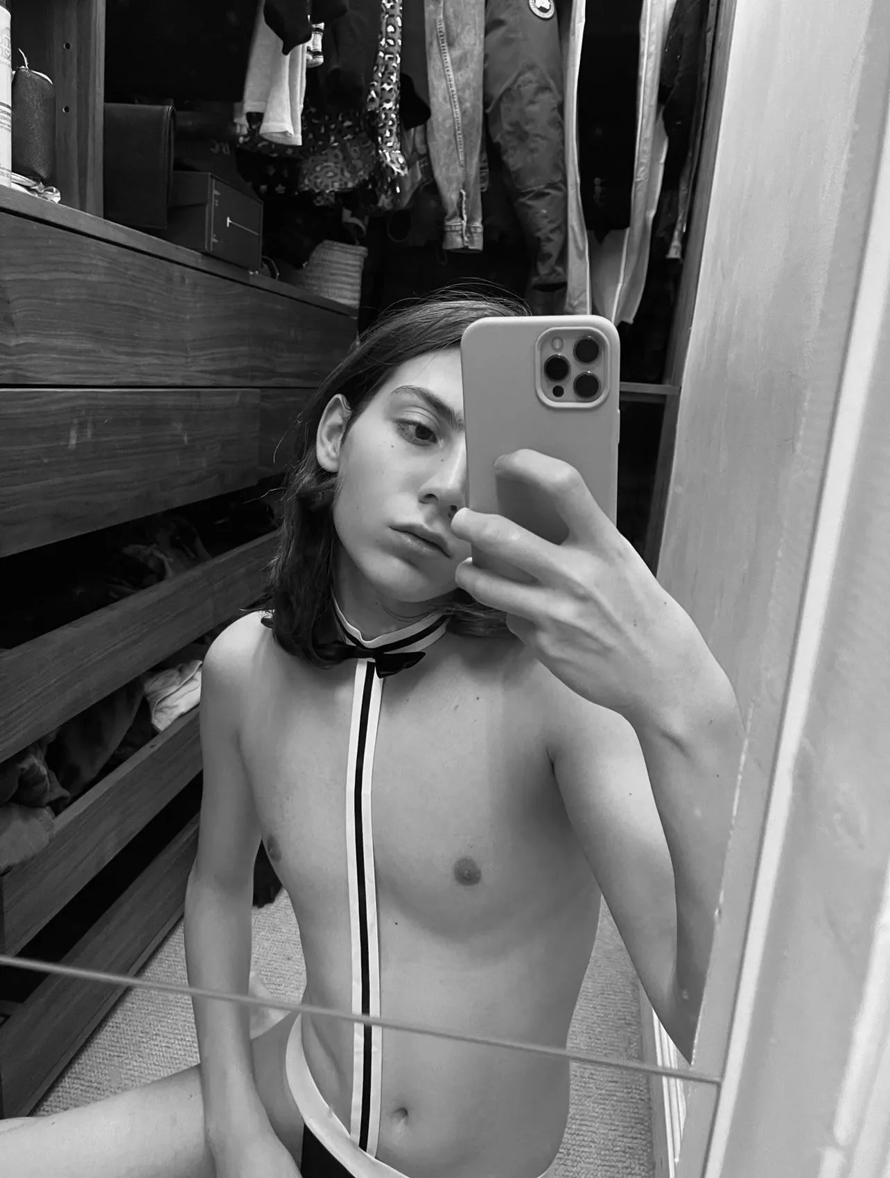 😋 posted by Garcondejour