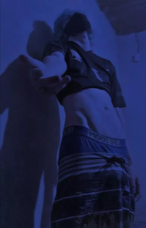 >< posted by Skypurppp