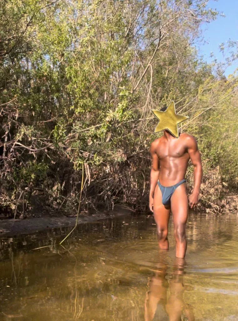 🤙🏿 posted by avalonloverboy