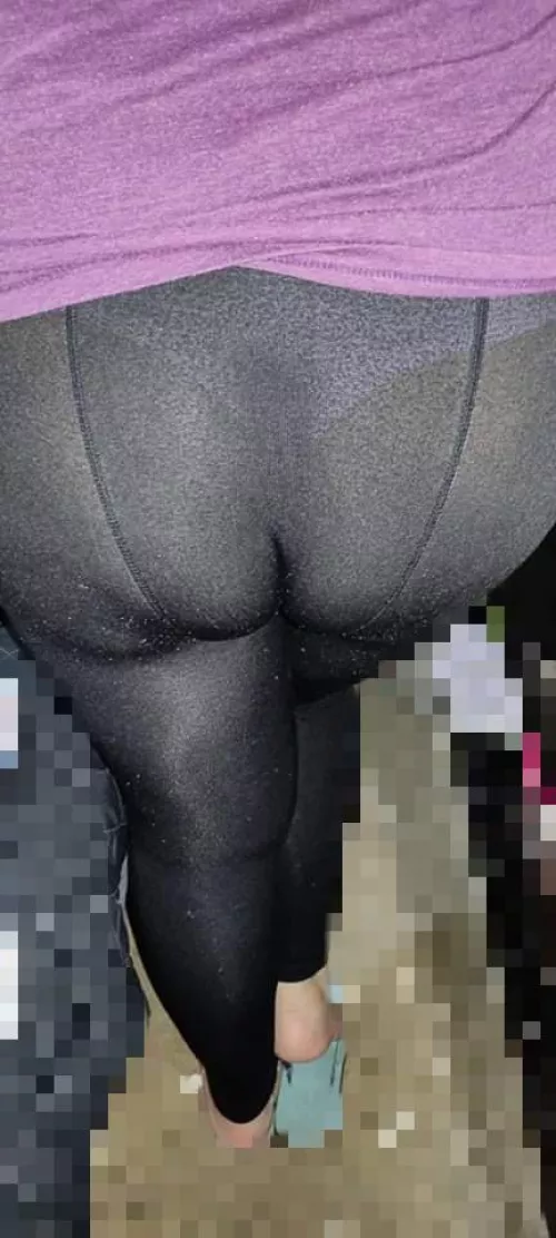 🤤🤤 by Puzzleheaded-Ant9602