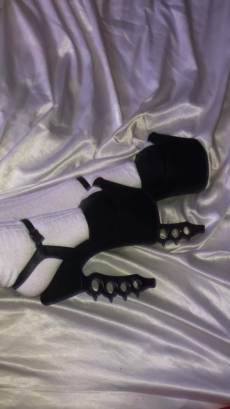 ⛓ posted by exhale_jay