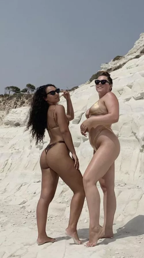 🍑 by TheCollector90