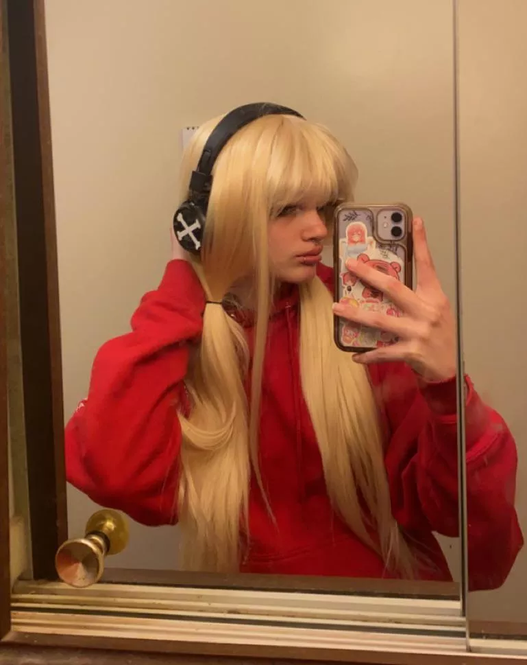 >< posted by tthanatophobiia