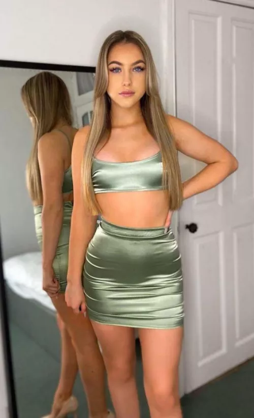 🥵 by skinnylimpbeta