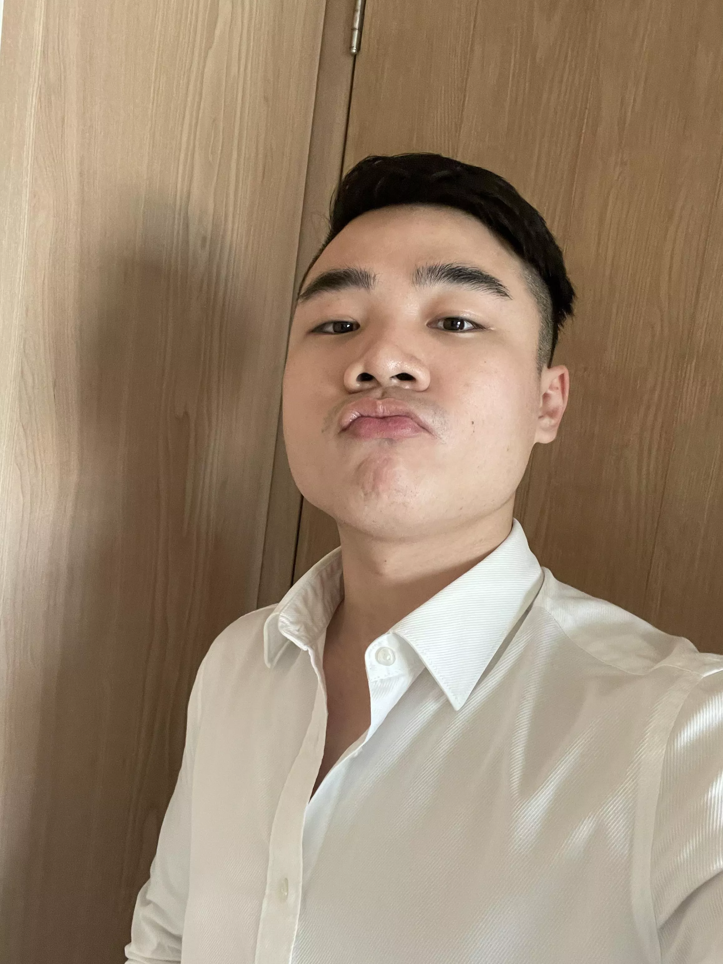 😗 posted by nniiccee123