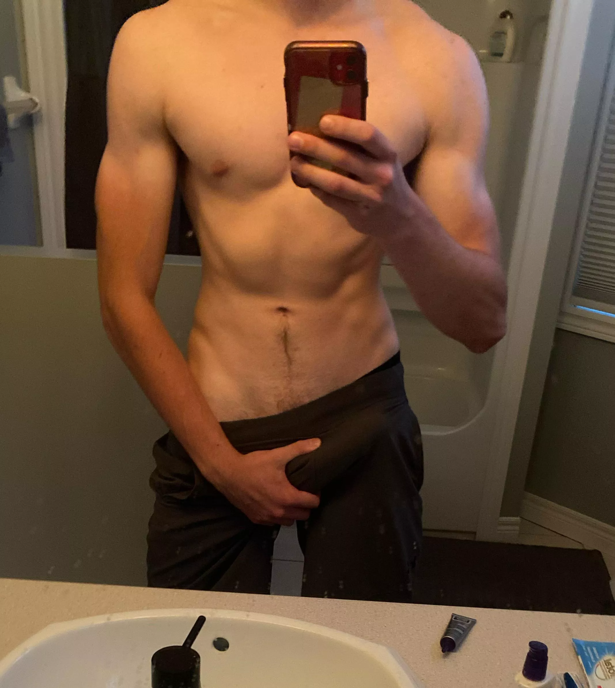 😵‍💫 posted by WeightsBeforeMates