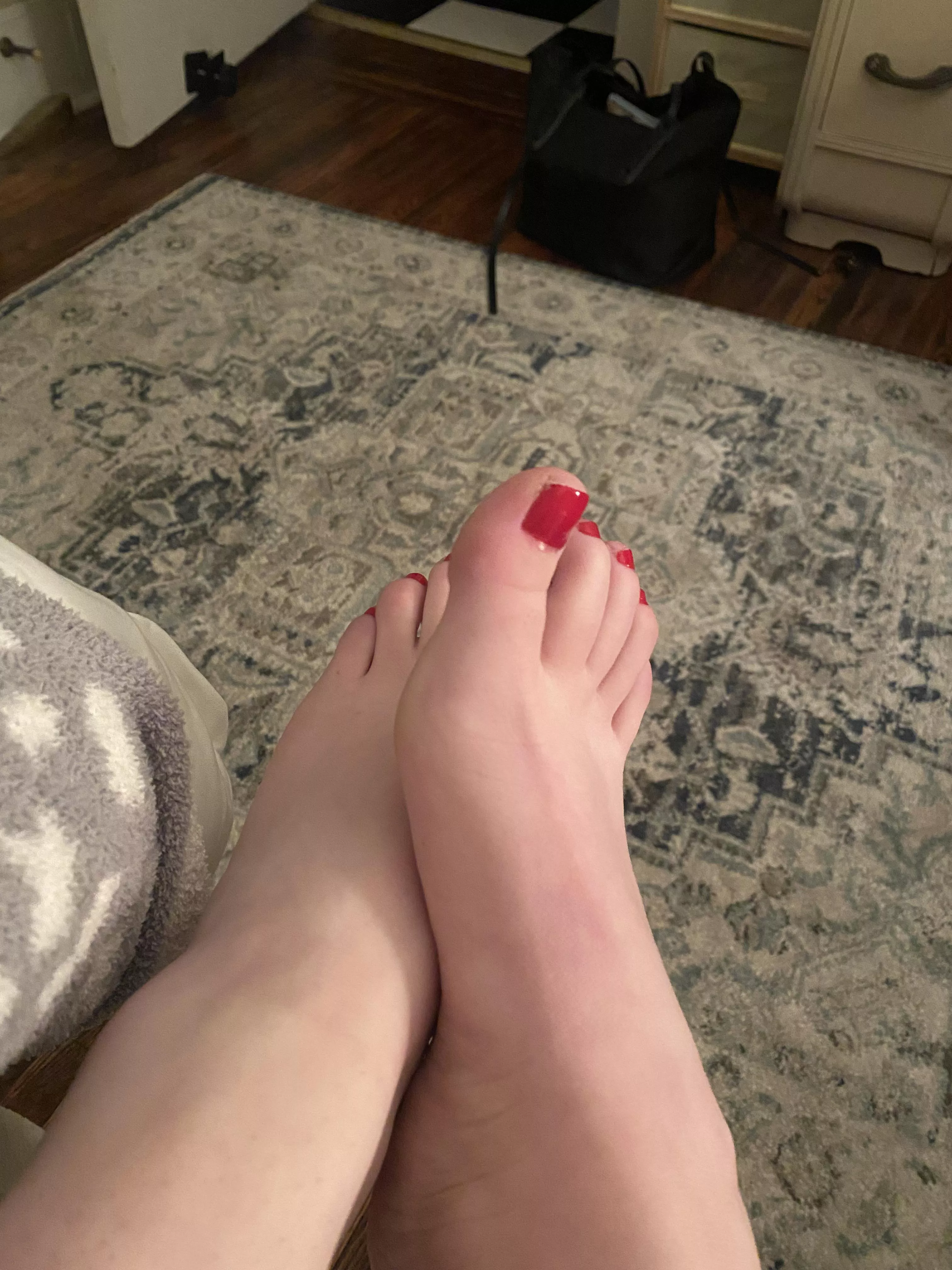 👅👣 posted by Prestigious-Ad-3679