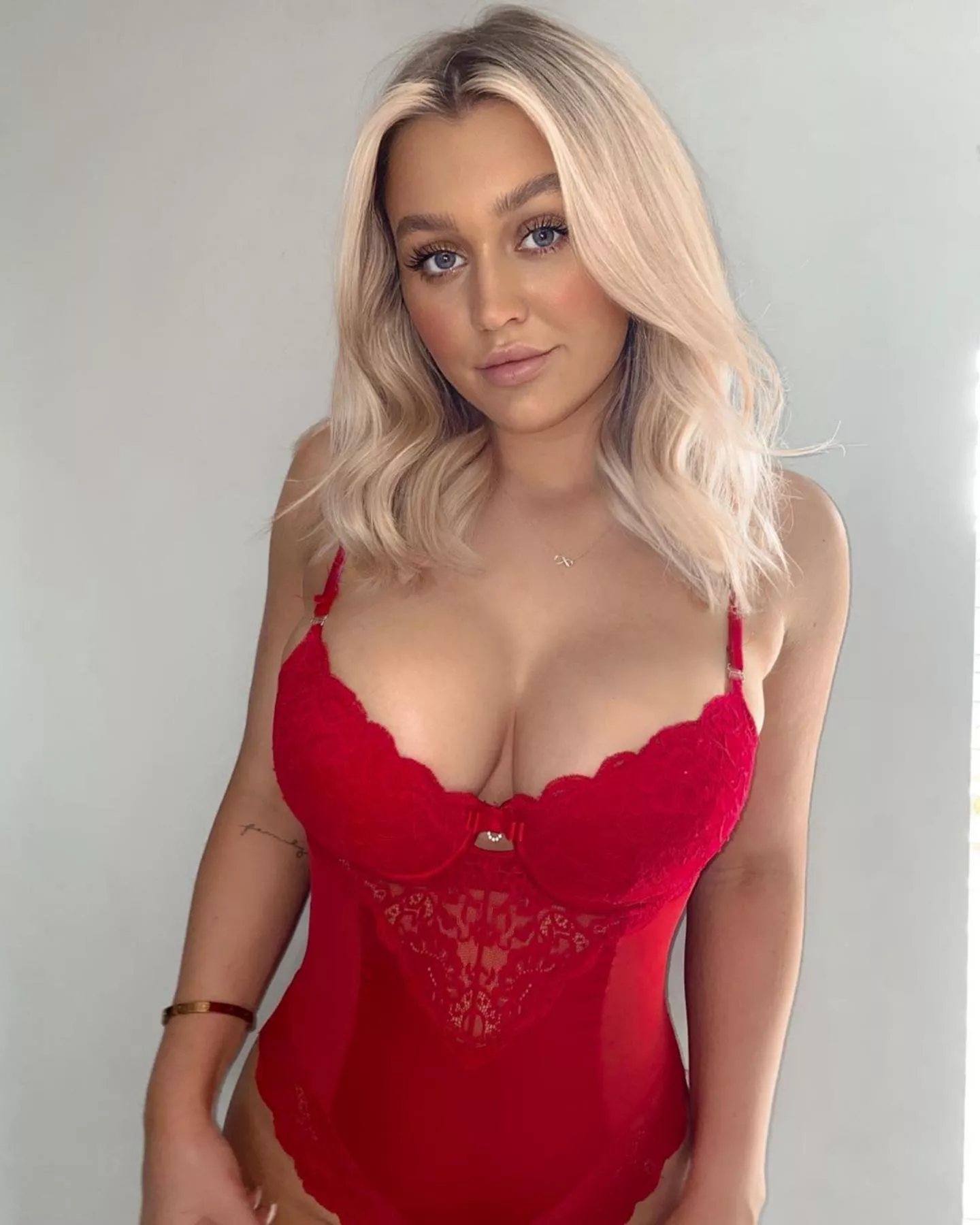 😈 posted by Present_Tone_8196