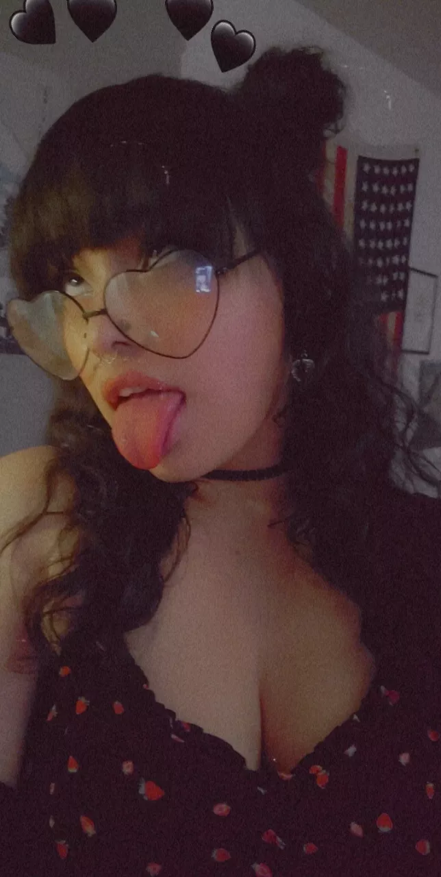 🖤🍓👅🍓🖤 posted by Hoe4helios