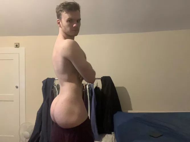 ✌️ by KirosBubbles