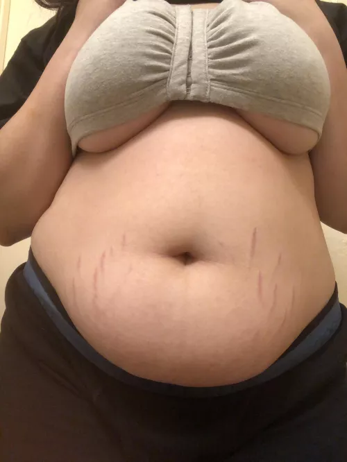 🤭 🤍 ♥️ by twetybfead