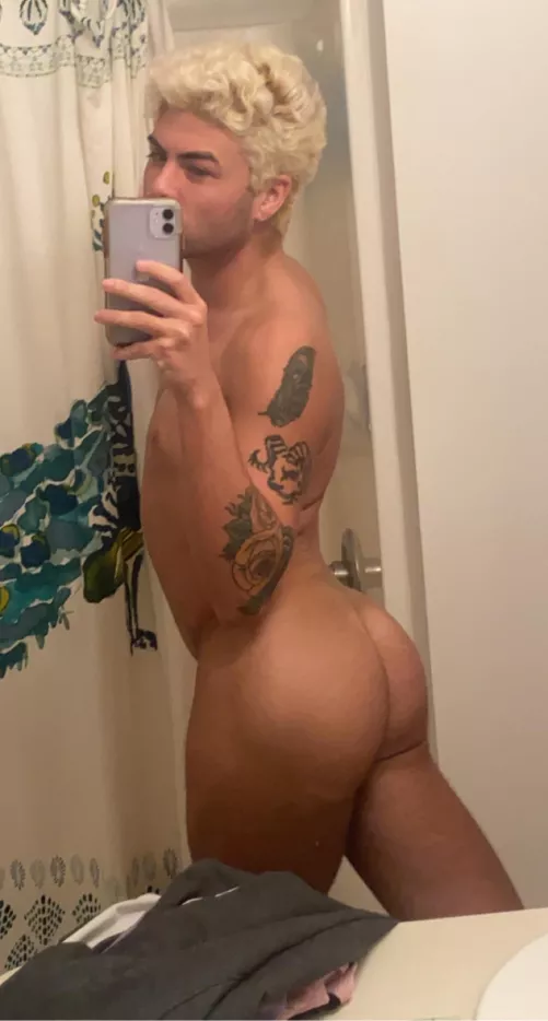 💋💋💋 by Dazzling-Ad6469