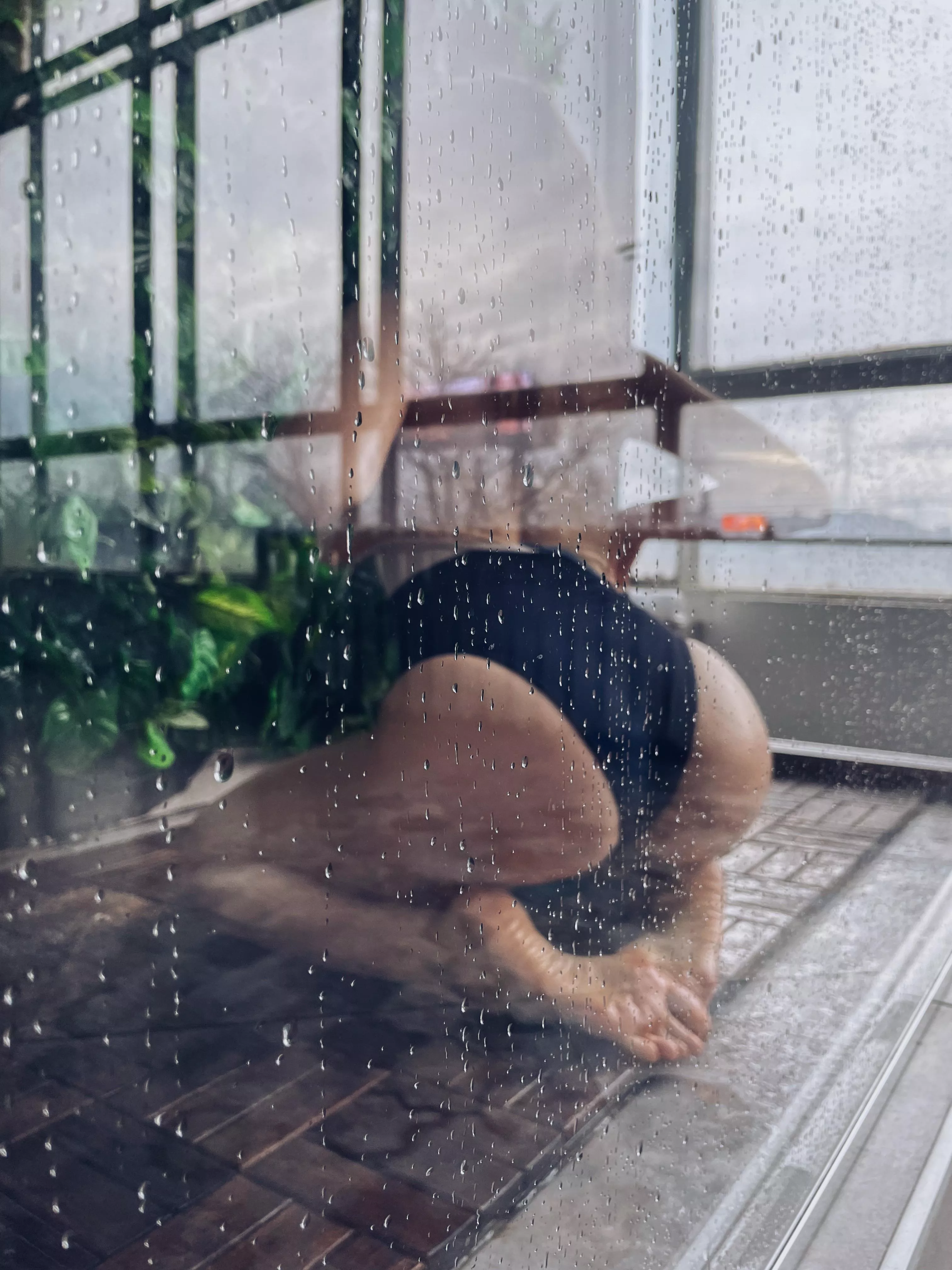 🚿😏 posted by vvcalendar