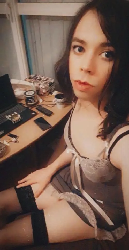 👋😊 posted by Ahrishaa