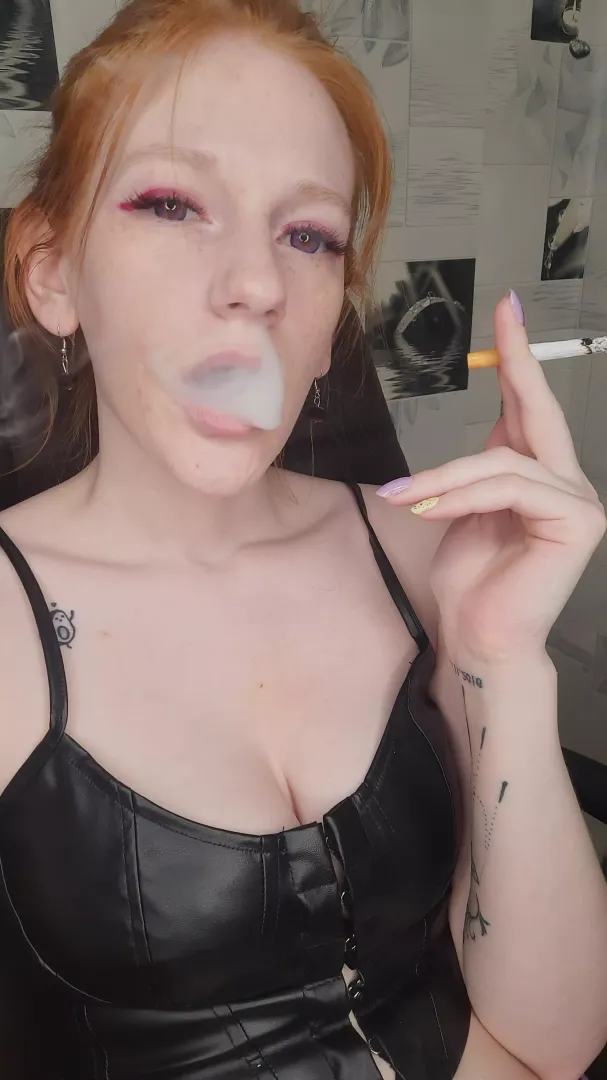 🚬 posted by Alice_ginger