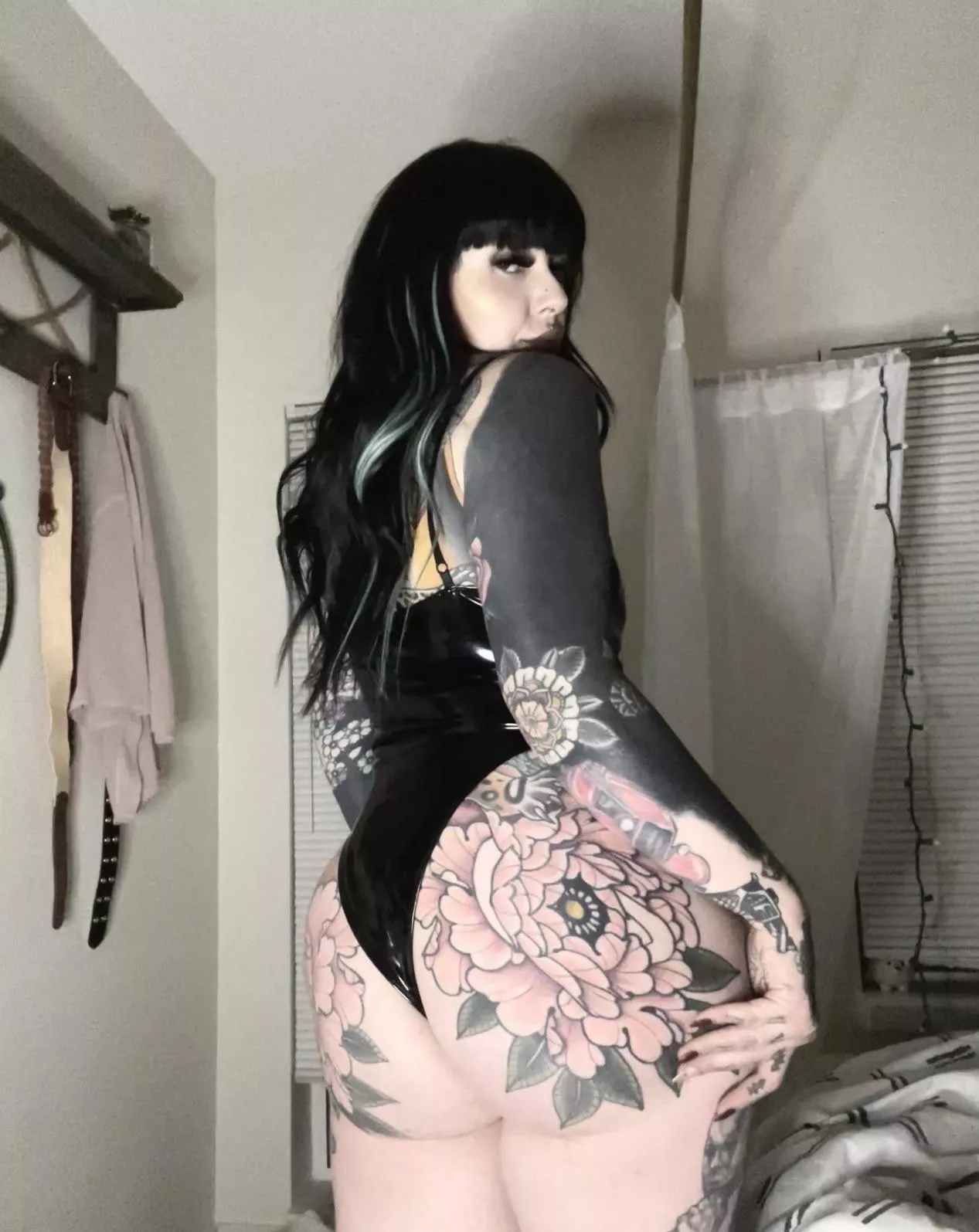 🍑 posted by Feisty-Hospital5157