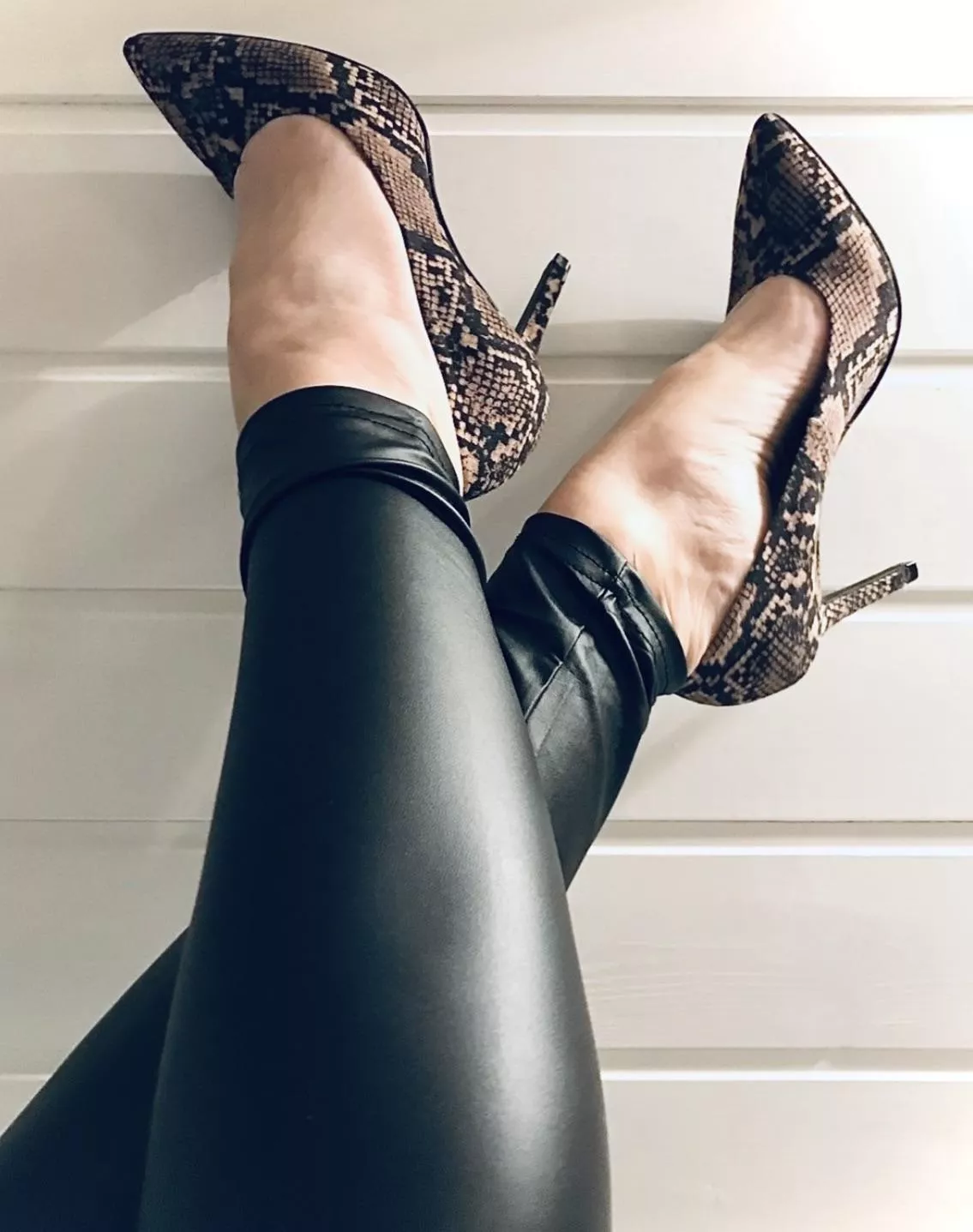 🖤🖤✨ posted by Unicorn-Girl7527