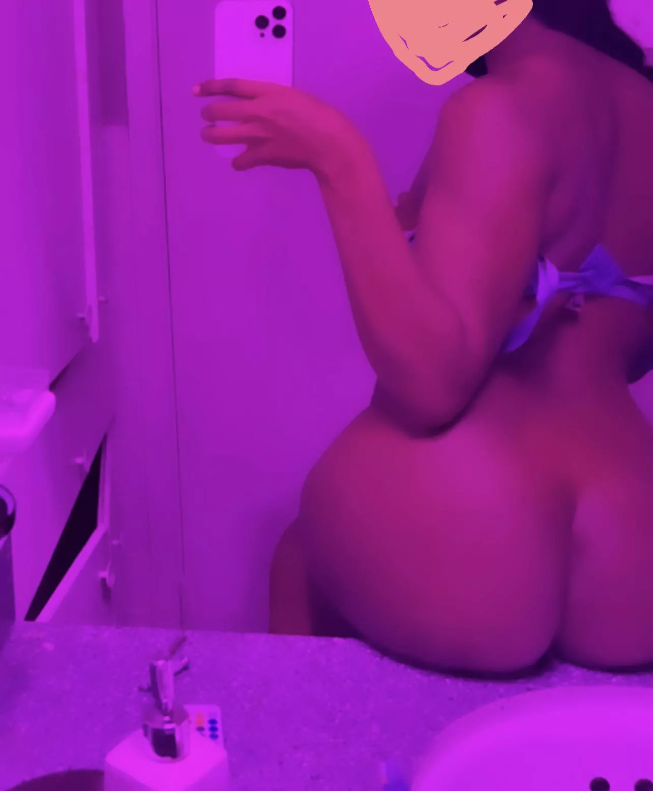 😩 posted by Afrofeet_