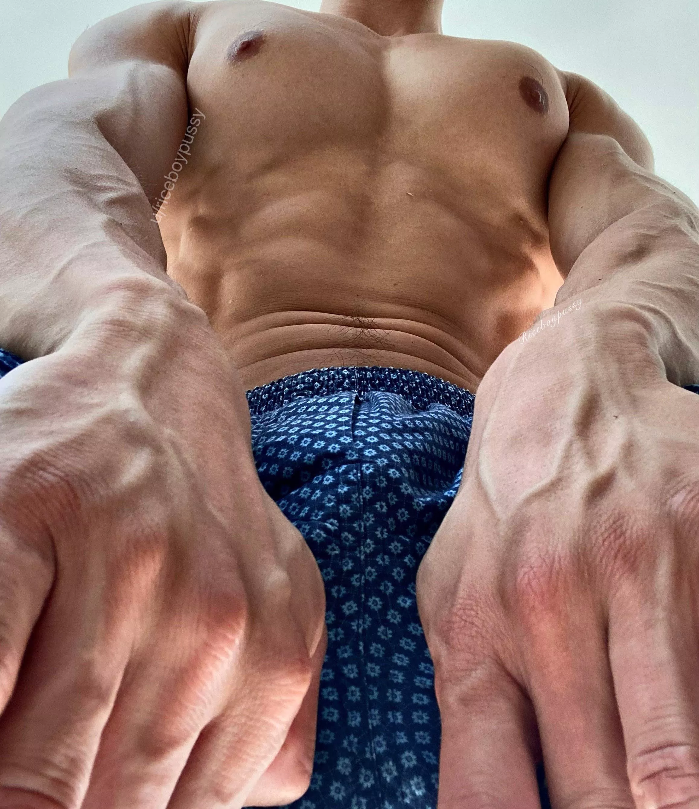 💪🏽 posted by riceboypussy