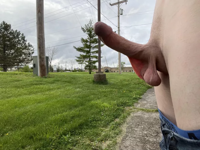 🍆 by verywhitemale