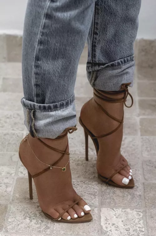 🦶🤍 by CellistFriendly3114