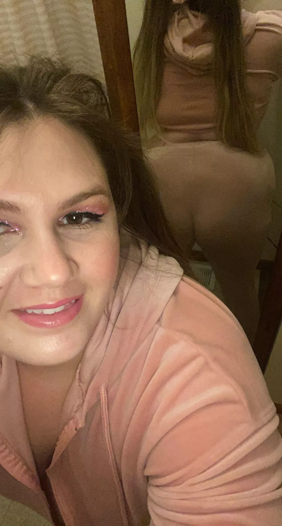 💋🍑 posted by ChristyCream30