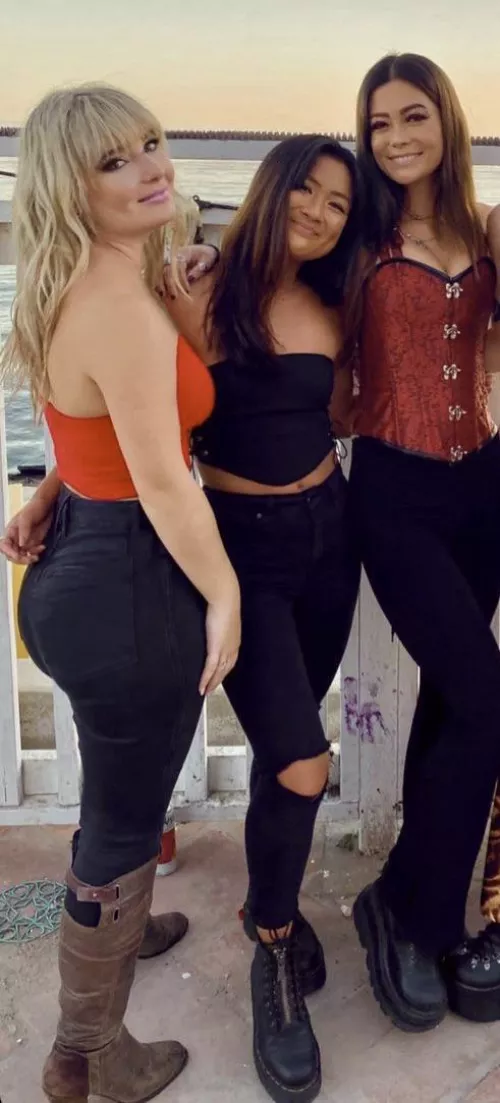 🤔 by ChristinaColette