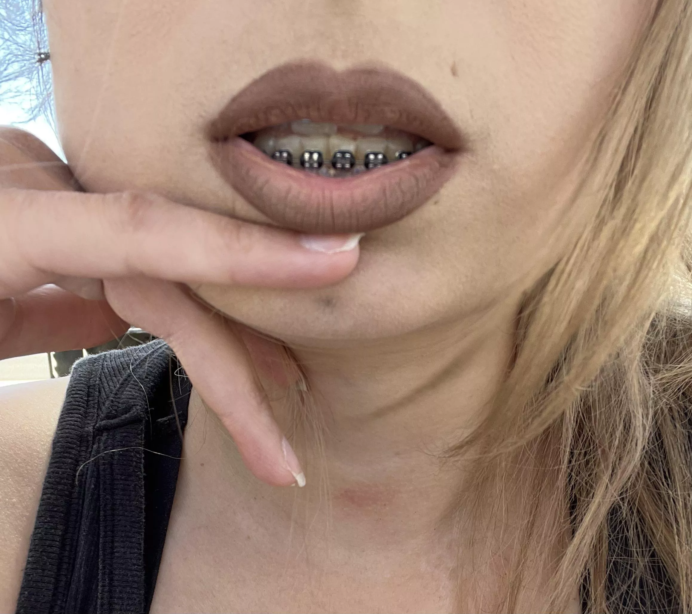 👄🤤 posted by feetofsammiess