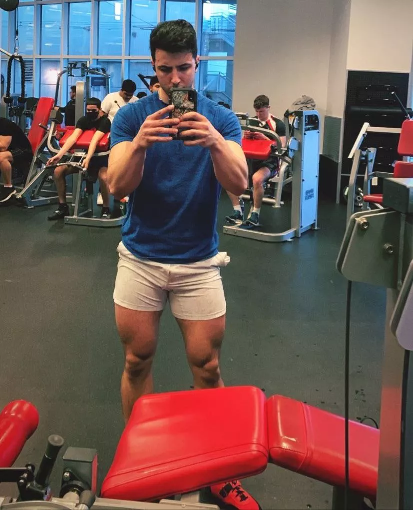 😈😈 posted by Italiannboy