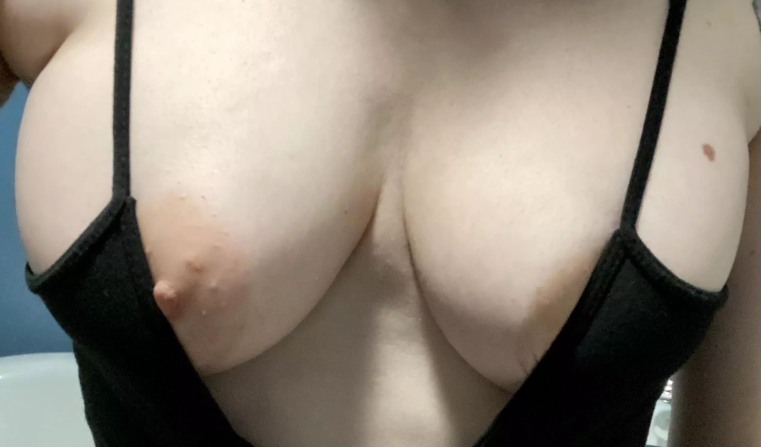 😜 posted by CantBelieveItsAlt