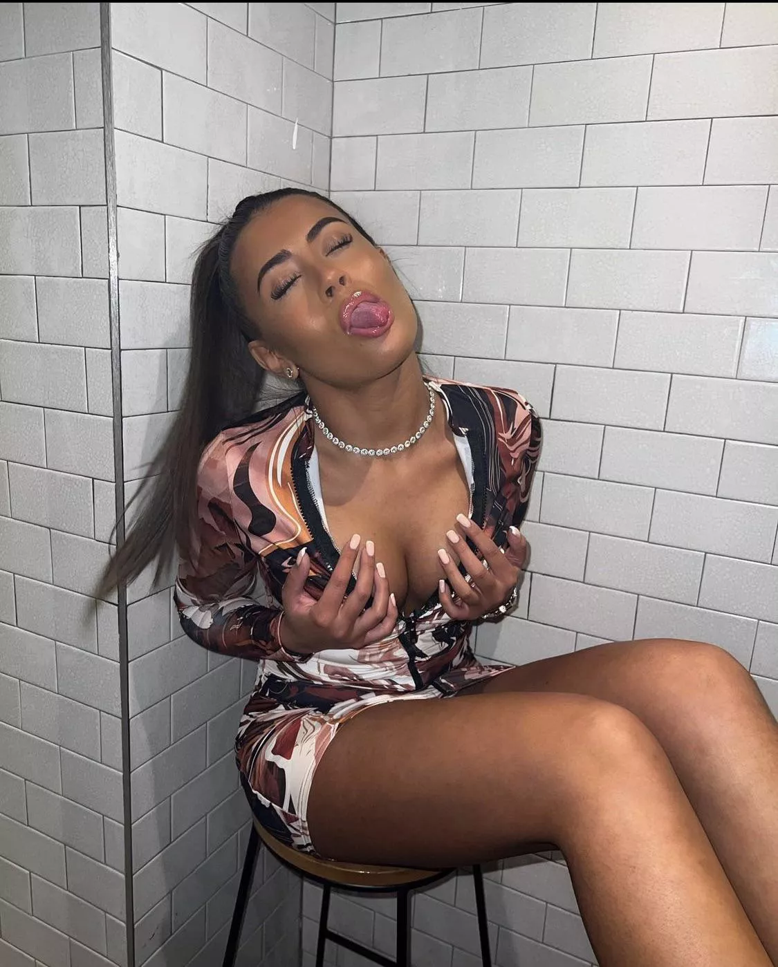 👅 posted by DeepRub4494