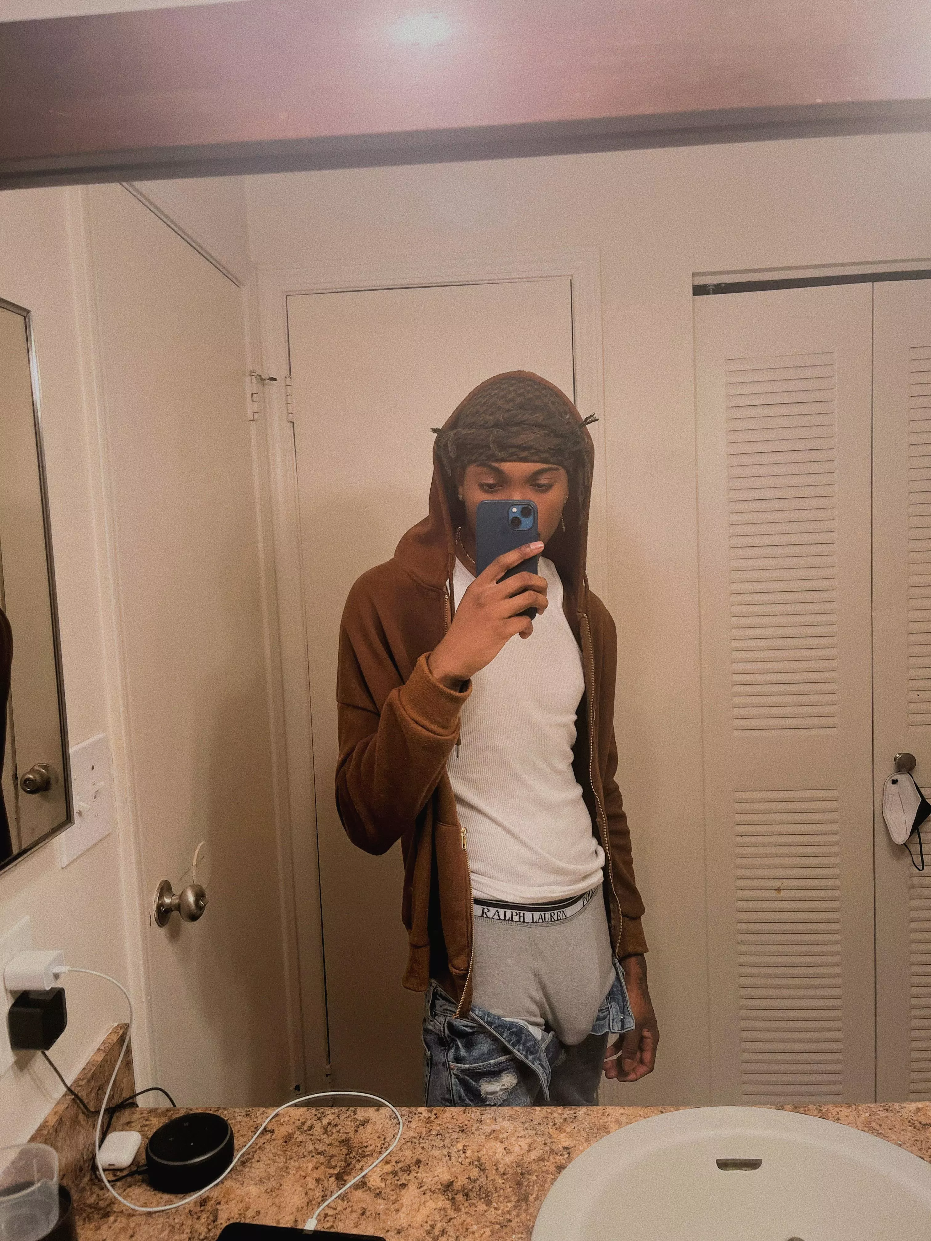 😏 posted by R6ckinn