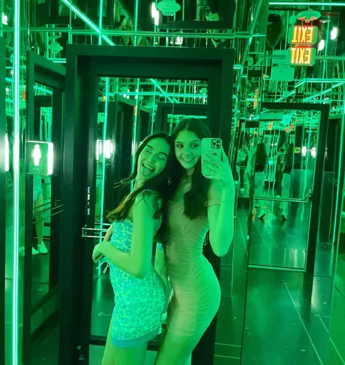 1 or 2? by siimple_code