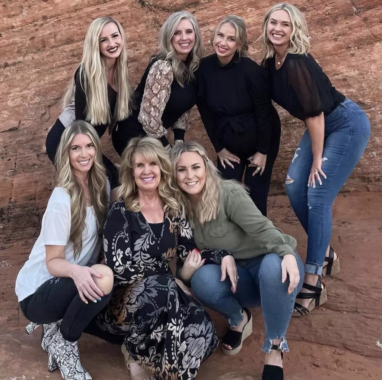 1-4 in the back, 5-7 in the front posted by richard_smoker_