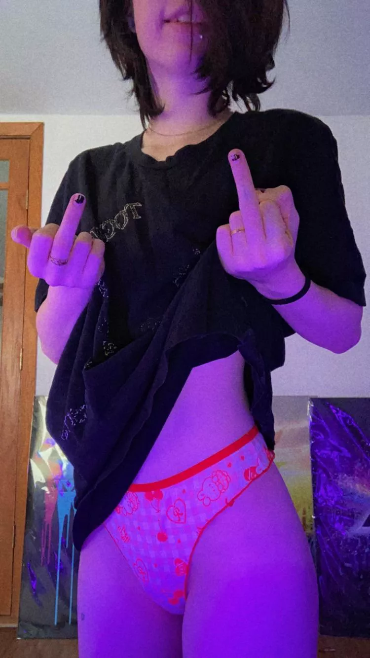 💙18 & 4’10💙 posted by ashey190