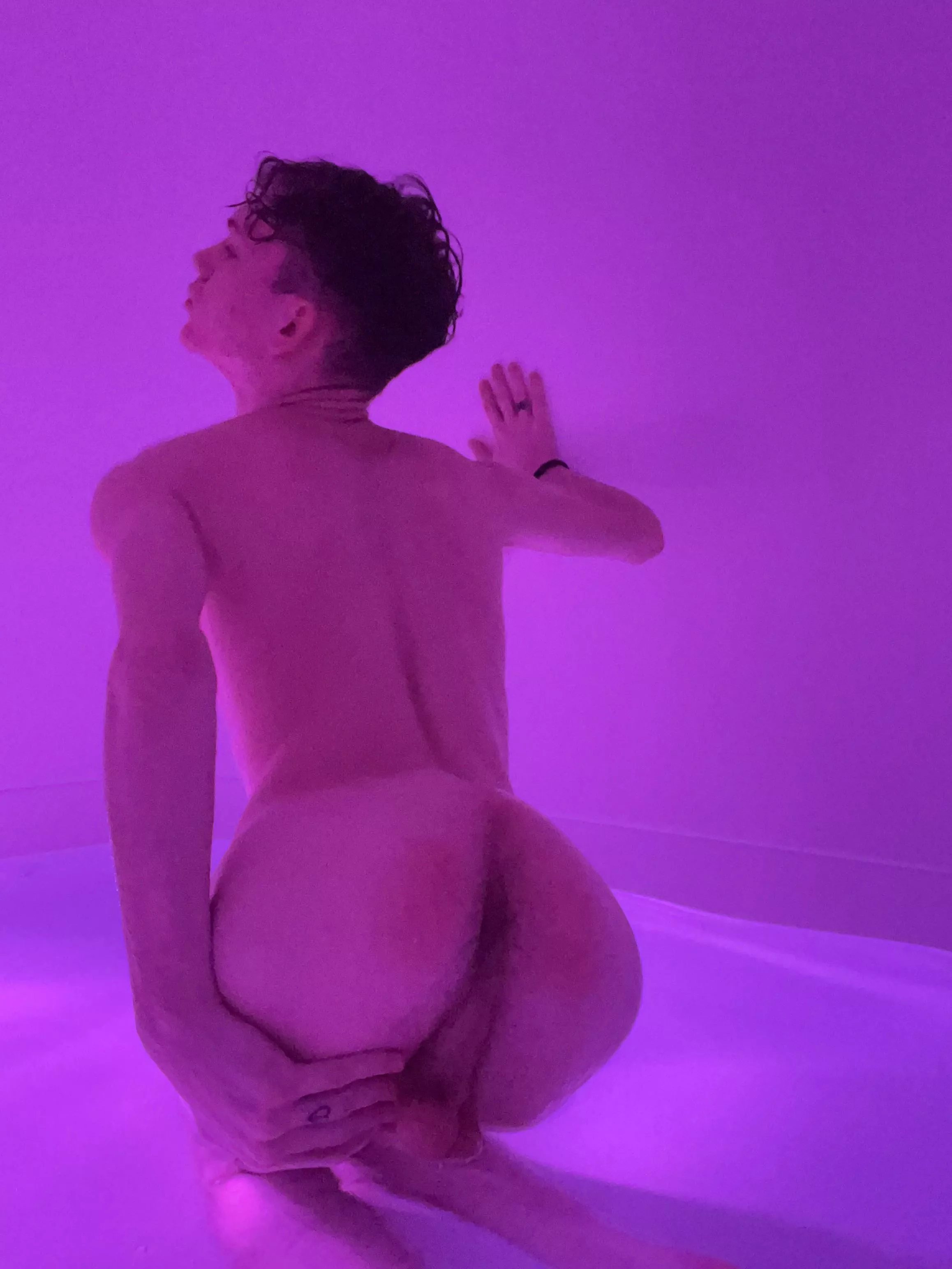 (18) Did you have sex in the Jacuzzi? posted by Alessajh