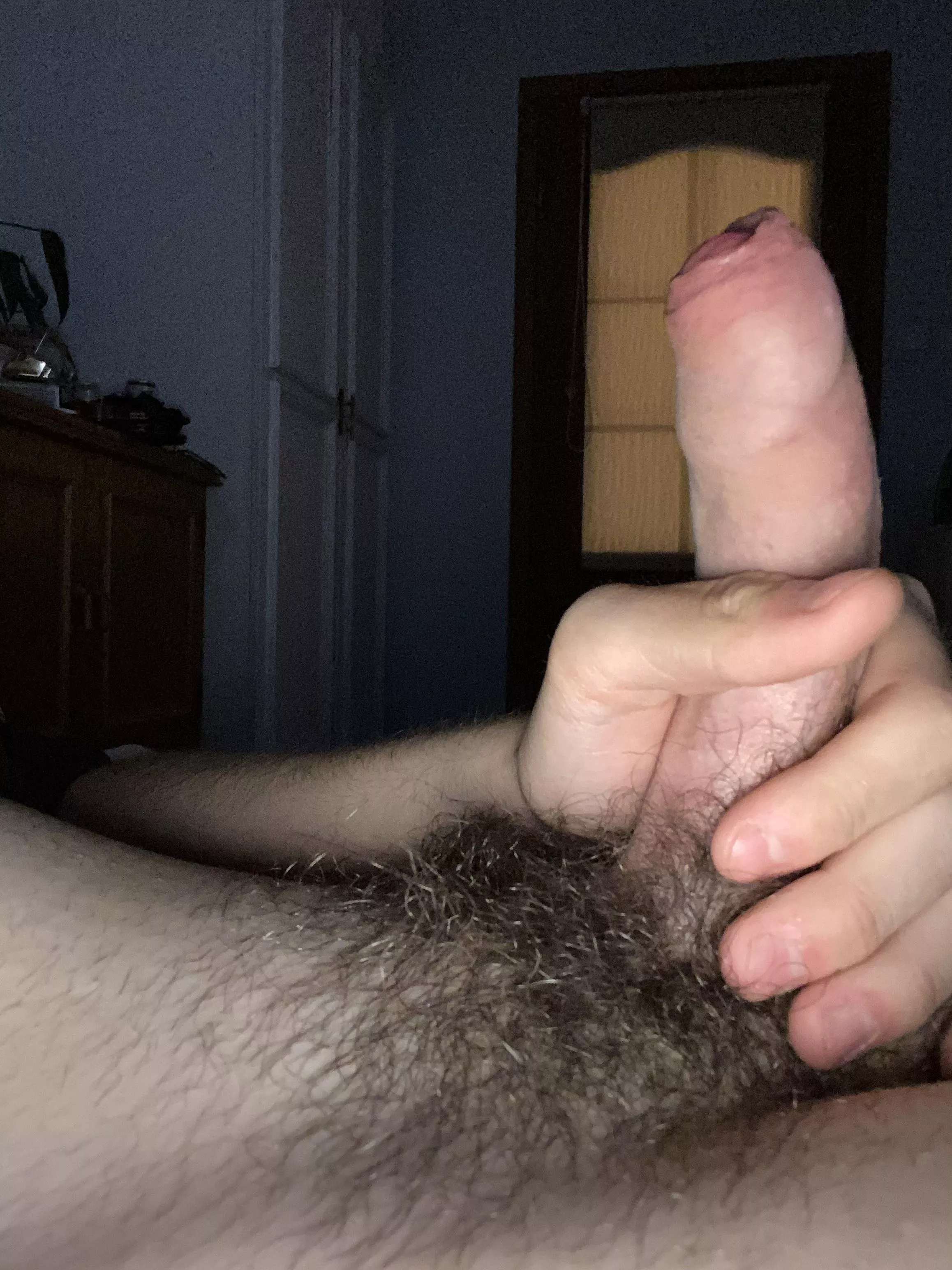 18 hmu pls posted by FeeComprehensive8043