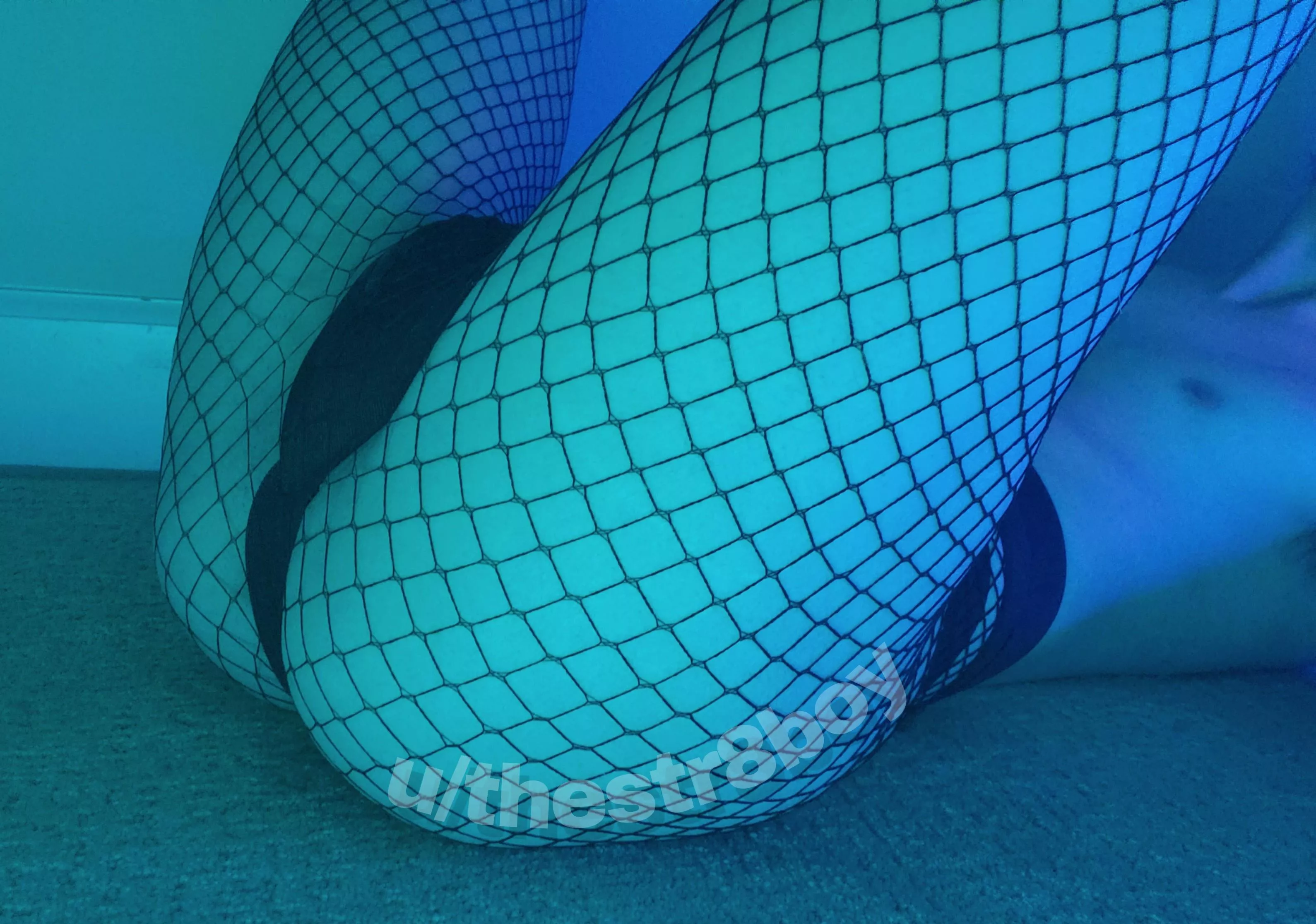 18, nut all over this thick ass posted by thestr8boy