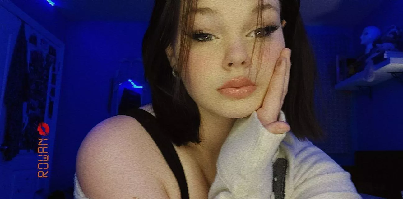 18, ready to get cum on posted by amysnug