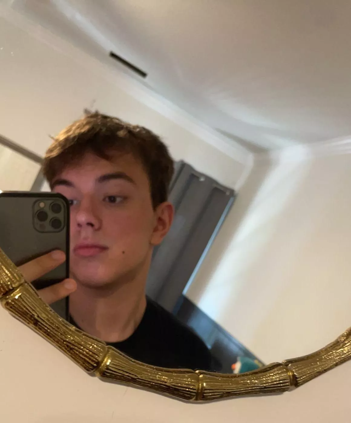 [18] valorant or tft duo?:) posted by justanothergaykidd